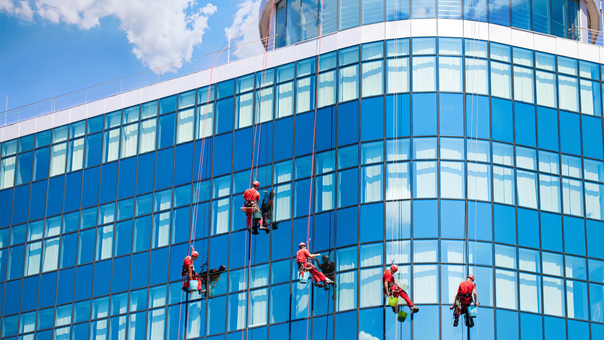 Nettoyage de facades d'immeubles
